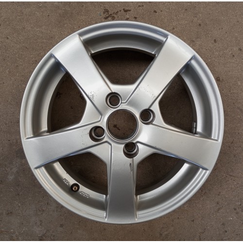 Dezent 5.5x14 4x100 ET35 CB60.1