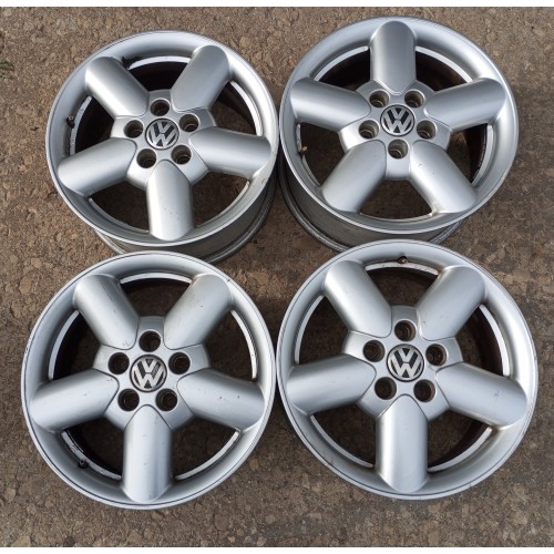 Volkswagen 7x16 5x112 ET49 CB57.1