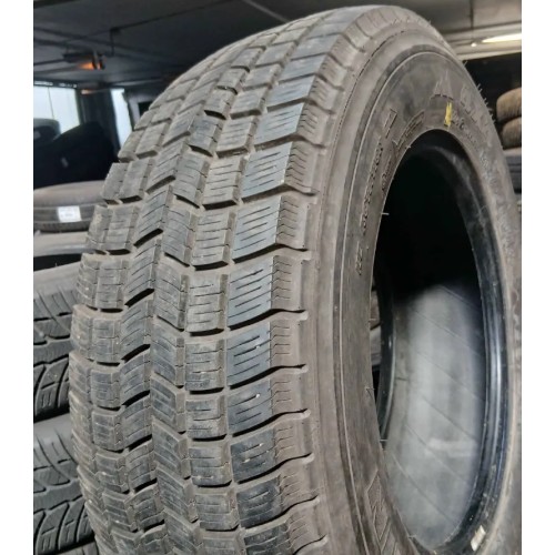 215/70R16 Michelin 4X4 Alpin XSE