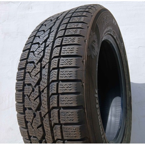 265/60R18 Kumho I Zen RV KC15