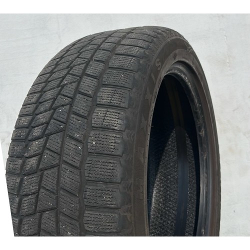 225/50R17 Maxxis ArcticTrekker