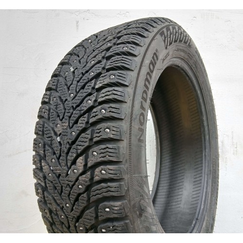 215/55R17 Nordman North 9