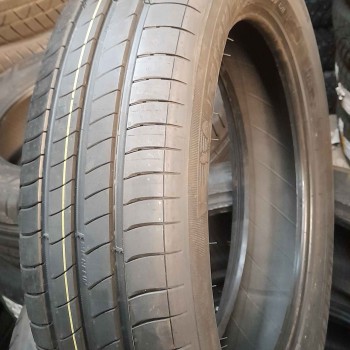 215/45R20 Michelin E Primacy
