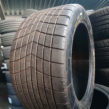 235/40R18 Michelin P2G Competition