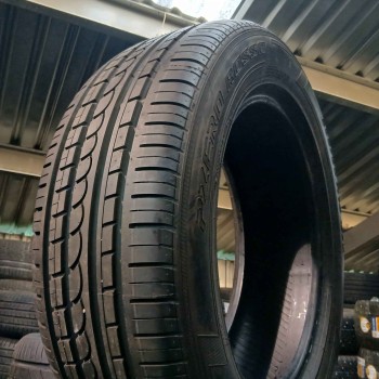 235/60R18 Pirelli P Zero Rosso