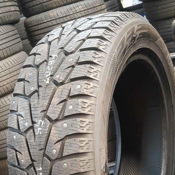215/65R16 Yokohama Ice Guard Stud IG55