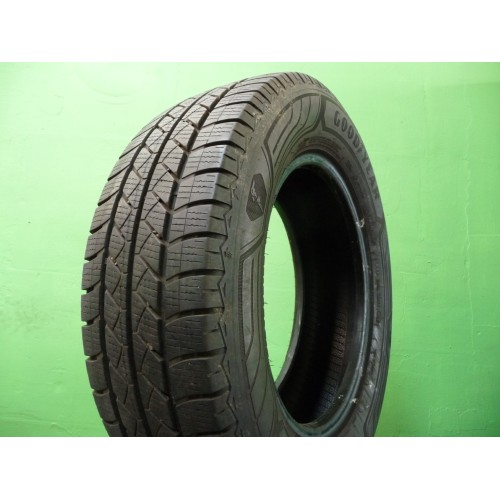 235/65R16C Goodyear Vector4Seasons Cargo