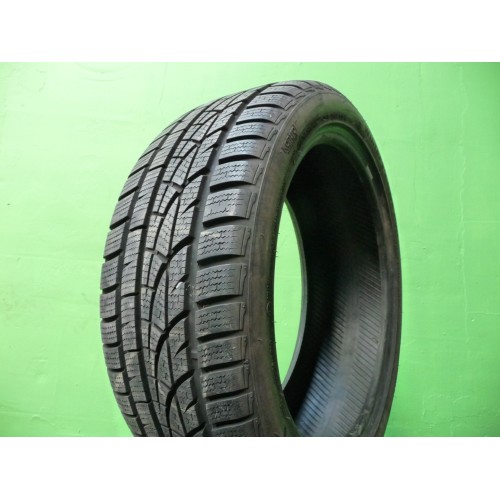 235/55R17 Hankook W310