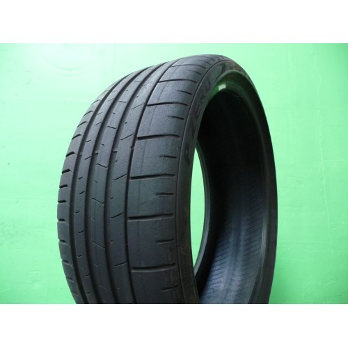295/35R21 Pirelli P Zero N1