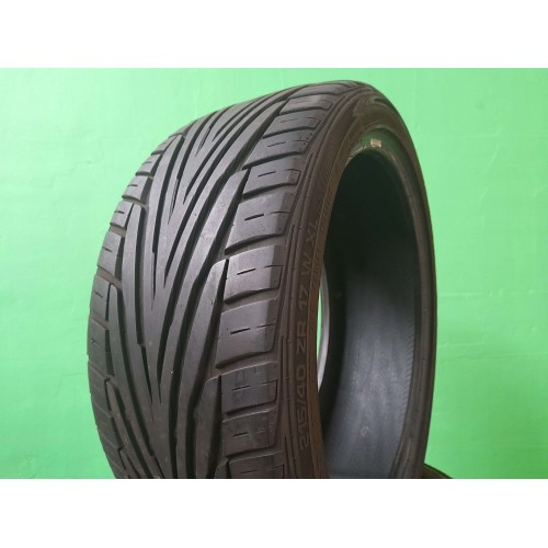 235/40R18 Uniroyal Rain Sport 2