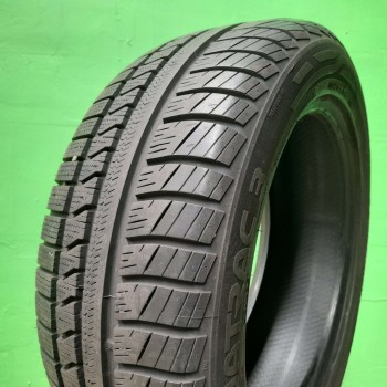 215/45R17 Vredstein Quatrac 3